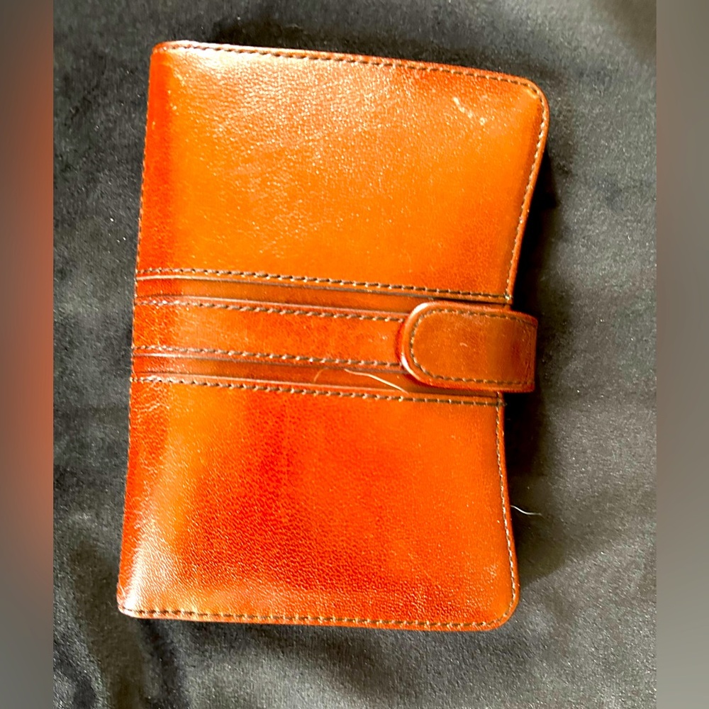 Leather hobo travel wallet